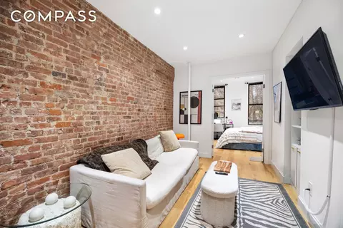 347 E 5th St #1A, New York, NY 10003