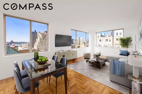 350 W 50th St #15F, New York, NY 10019
