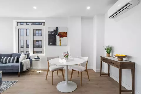 26-15 4th St #4-I, Astoria, NY 11102