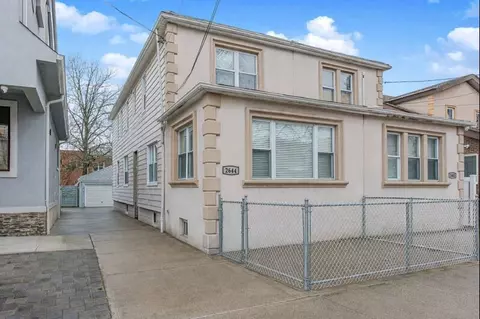 2644 E 27th St, Brooklyn, NY 11235