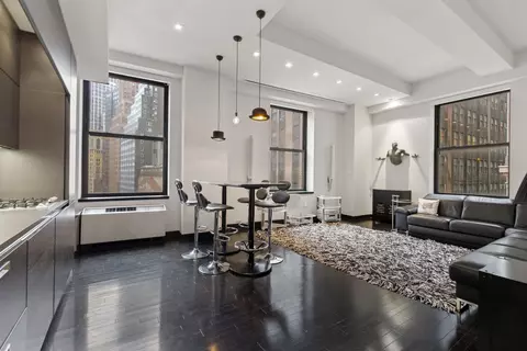 20 Pine St #908, New York, NY 10005