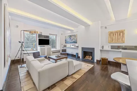 100 Central Park S #2B, New York, NY 10019