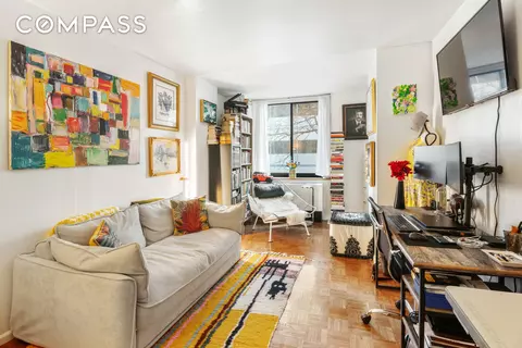 275 Greenwich St #2A, New York, NY 10007