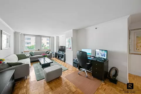 404 E 76th St #3-C, New York, NY 10021
