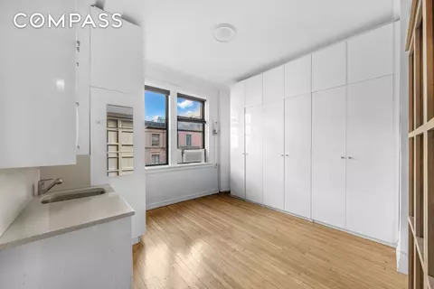 140 W 69th St #45C, New York, NY 10023