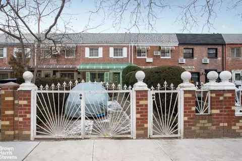 945 Schenck Ave, Brooklyn, NY 11207