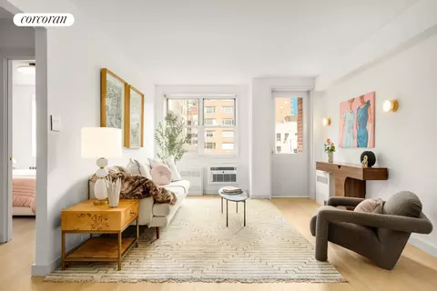 170 W 23rd St #5E, New York, NY 10011