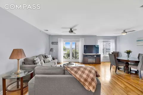 102-20 Rockaway Beach Blvd #3C, Rockaway Park, NY 11694