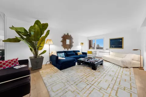 25 Sutton Pl S #16L, New York, NY 10022