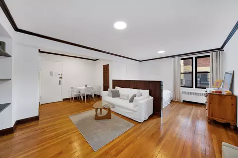60 E 9th St #642, New York, NY 10003