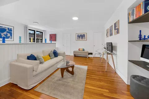 60 E 9th St #642, New York, NY 10003