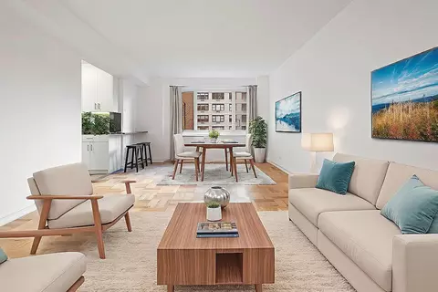 30 W 60th St #7-S, New York, NY 10023