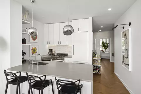 Kitchen - 184 Kent Ave #B612, Brooklyn, NY 11249 photo 2 of 3