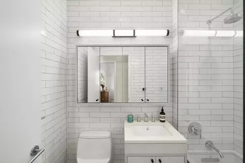 Bath - 184 Kent Ave #B612, Brooklyn, NY 11249 photo 2 of 2