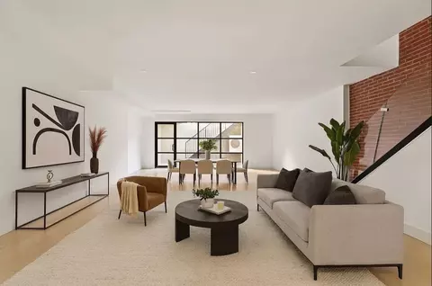 323 S 5th St #1, Brooklyn, NY 11211