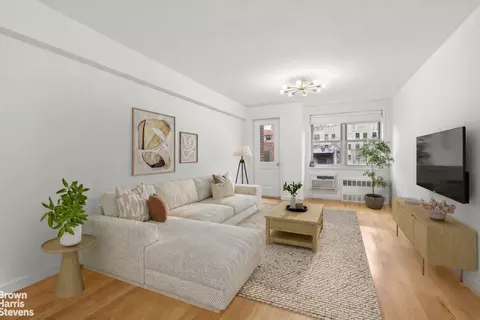 170 W 23rd St #4B, New York, NY 10011