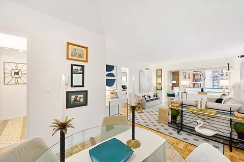250 E 87th St #17-D, New York, NY 10128