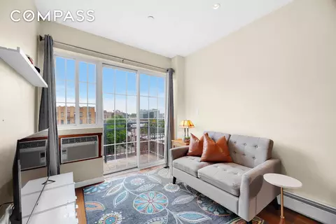43-33 42nd St #6B, New York City, NY 11104