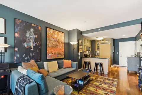 200 W End Ave #10B, New York, NY 10023