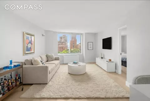 303 Greenwich St #8AB, New York, NY 10013