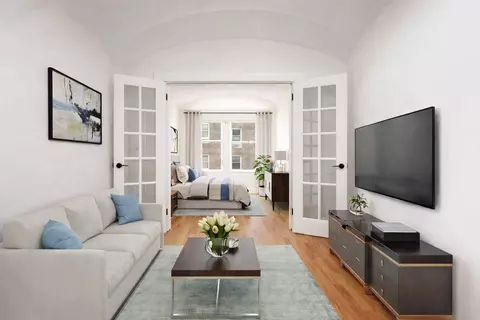 9 Barrow St #4B, New York, NY 10014