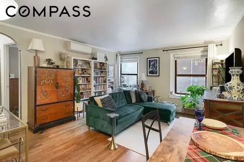 240 E 24th St #4G, New York, NY 10010