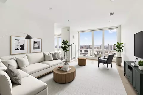 460 W 42nd St #55A, New York, NY 10036