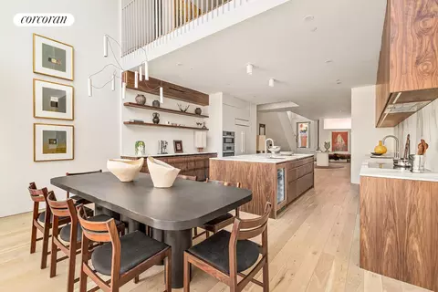 172 N 6th St, Brooklyn, NY 11211