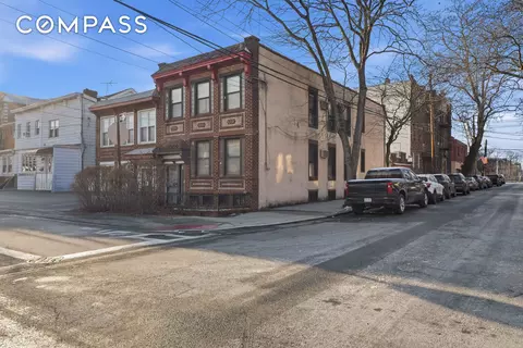 92 Battery Ave, Brooklyn, NY 11209