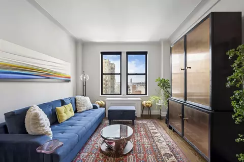 320 W 89th St #8C, New York, NY 10024