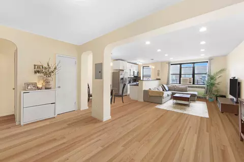 67-71 Yellowstone Blvd #7/B, New York City, NY 11375