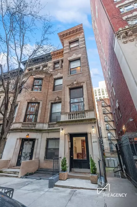 259 W 90th St, New York, NY 10024