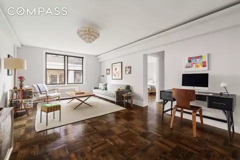 60 E 9th St #211, New York, NY 10003