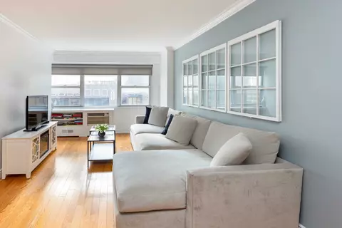 153 E 57th St #6G, New York, NY 10022