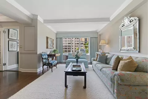 400 E 52nd St #8G, New York, NY 10022 photo 3