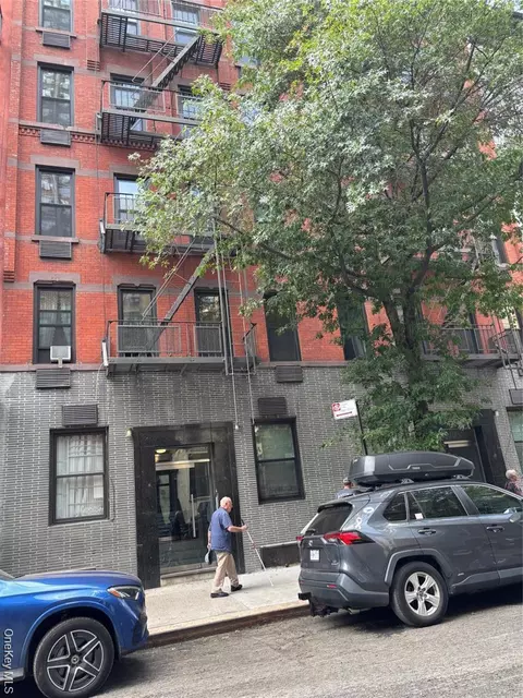 430 E 85th St #5-B, New York, NY 10028