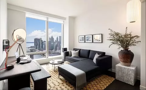 252 South St #23-C, New York, NY 10002