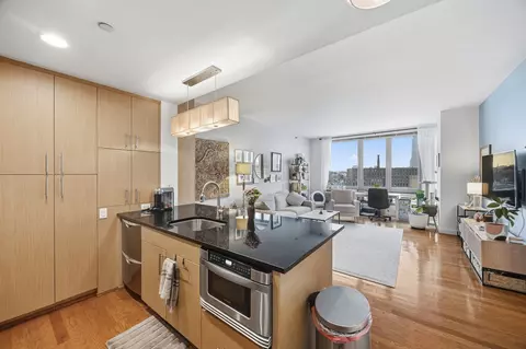 5-49 Borden Ave #J-6, New York City, NY 11101