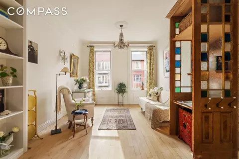 633 E 11th St #12A, New York, NY 10009