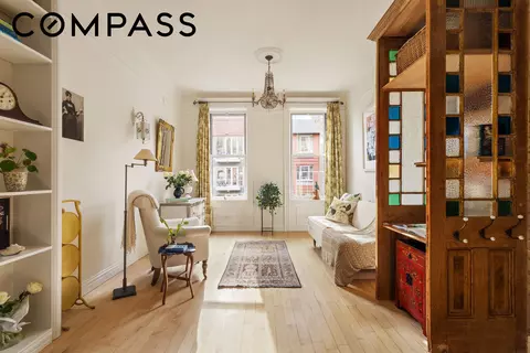 633 E 11th St #12A, New York, NY 10009