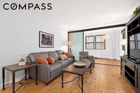 201 E 21st St #7A, New York, NY 10010