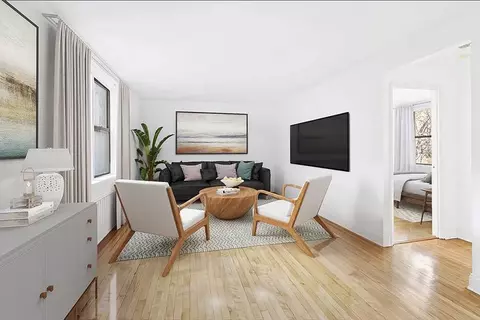 305 W 18th St #2-F, New York, NY 10011