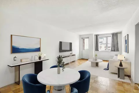 170 W 23rd St #5M, New York, NY 10011