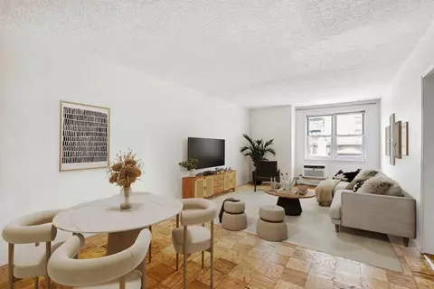 170 W 23rd St #5M, New York, NY 10011