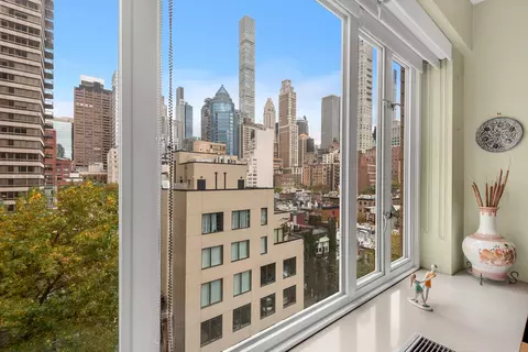 166 E 63rd St #9B, New York, NY 10065