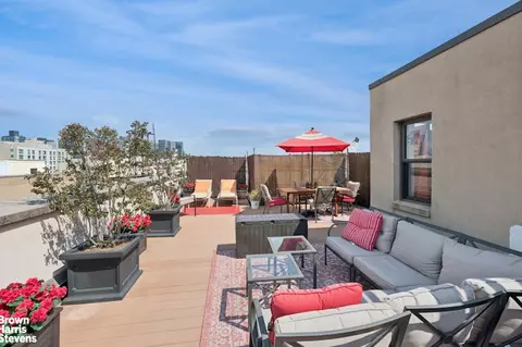 69 E 130th St #PHB, New York, NY 10037