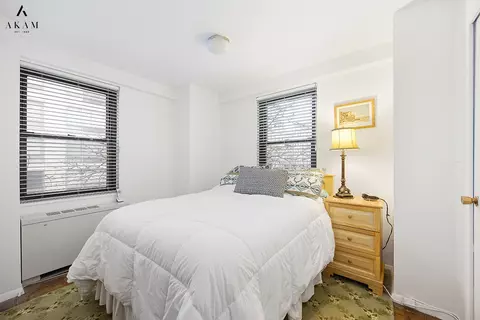 245 E 25th St #4F, New York, NY 10010