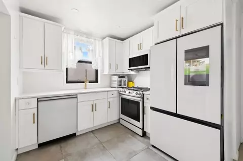 1165 E 54th St #3E, Brooklyn, NY 11234