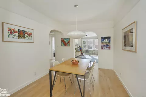 85-10 34th Ave #216, New York City, NY 11372