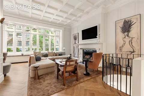 32 W 9th St #MAIS, New York, NY 10011